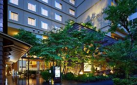 庭のホテル 東京